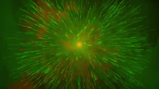 蓝色和绿色的背景 明亮的焰火在抽象中爆炸 在美丽而精致的背景上迅速爆炸 高质量的4K镜头 — 图库视频影像