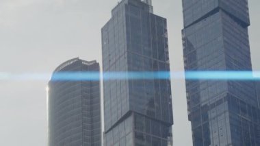 Moskova 'nın güzel manzarası. Başla. Şehir merkezinde 100 'den fazla kattan ve yakınlardaki konut binalarından oluşan büyük ve yüksek binalı güzel bir manzara görülebilir. Yüksek