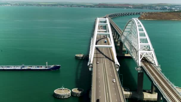 Grandes Pontes Sobre Mar Shot Vista Helicóptero Onde Duas Grandes — Vídeo de Stock