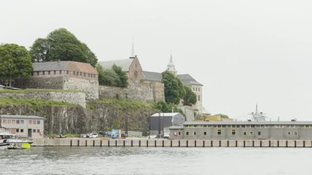 Flygfoto Över Havet Piren Gammal Stad Börja Byggnad Stenar Ser — Stockvideo