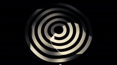 Hedef halkaları olan bir arka plan. Hareket. Siyah arka planda halka halkaları. Yüzeyinde dalgalar olan hedef için dairesel halkalar. 