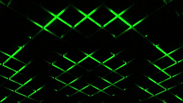 具有类似脉动的黑色扩散环的霓虹灯网场 黑色移动的影子环和正方形表面 — 图库视频影像