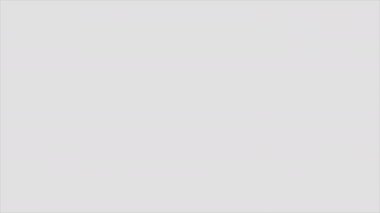 Odaklanamayan çok renkli kareler. Hareket. Farklı tonlardaki ışık çizgileri animasyonda beyaz bir arkaplanda hızla ilerler. Yüksek kalite 4k görüntü