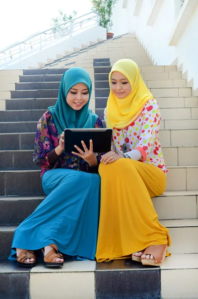 Close-up portrait of beautiful young Asian student study together — Stock Photo, Image