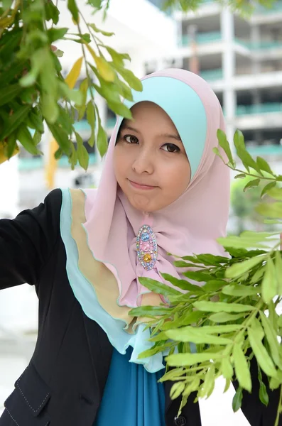 Portrait of beautiful young Asian girl — Stock Photo, Image