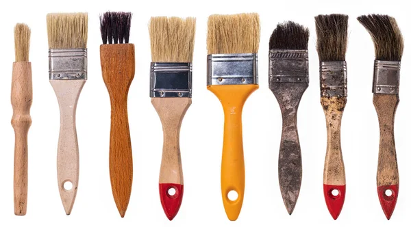 Atölyede kullanılan fırça, çeşitli maddelerle kirlenmiş..