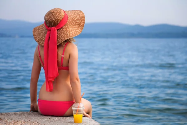 Woman&coast-76 — Stock Photo, Image