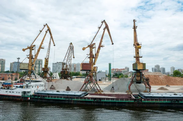 Port Work Loading Unloading Barge Sand Gravel — Stock Photo, Image