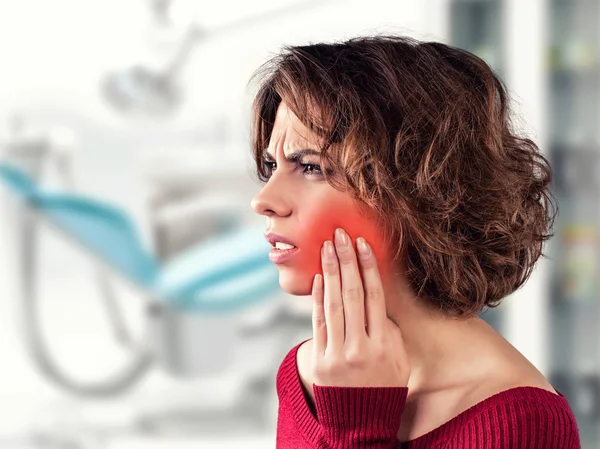 Say Goodbye to Tooth Pain: 5 Fast, Natural Remedies at Home