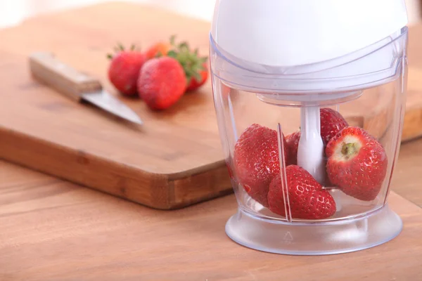 Fresas en licuadora — Foto de Stock