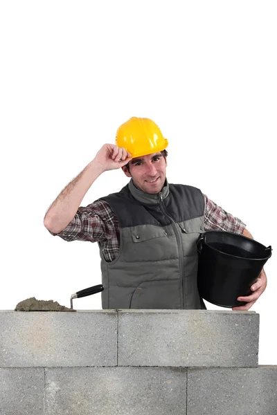 Man laying a blocks wall — Stock Photo, Image