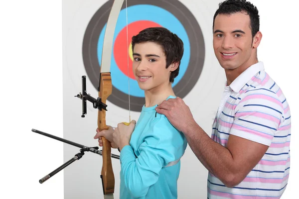 Practicing bow shooting. — Stock Photo, Image