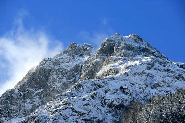 Montanhas no inverno — Fotografia de Stock