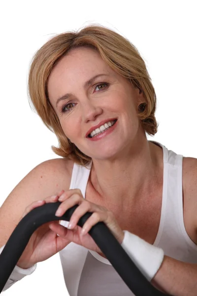 Ritratto di donna bionda vestita da palestra — Foto Stock