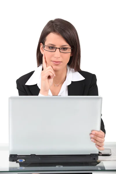 Mujer trabajando — Foto de Stock