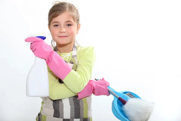 Child doing household chores — Stock Photo, Image