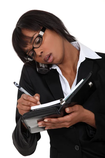 Mujer haciendo una cita — Foto de Stock