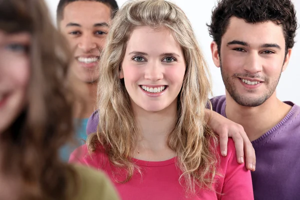 Grupo de adultos jóvenes — Foto de Stock