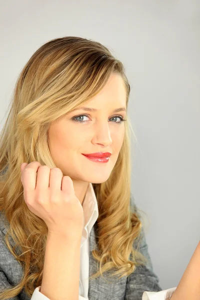 Retrato de mujer rubia — Foto de Stock