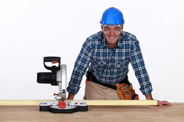 Man with circular saw — Stock Photo, Image