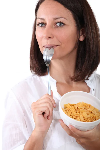 Portrait de femme au petit déjeuner — Photo