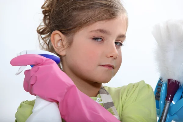 Child doing household chores — Stock Photo, Image