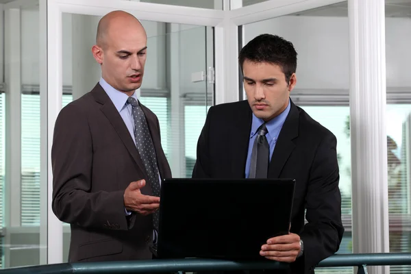 Businessmen having discussion — Stock Photo, Image