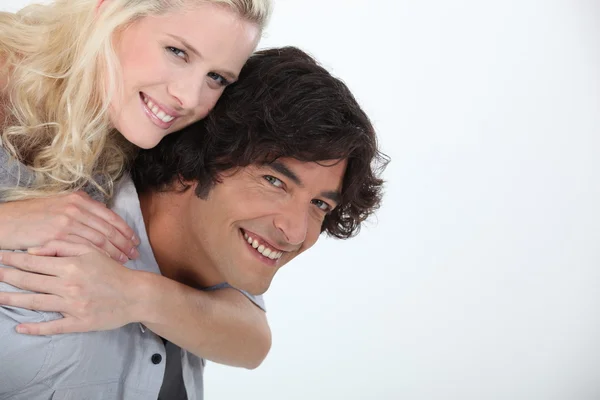 Casal de amantes que parecem felizes — Fotografia de Stock