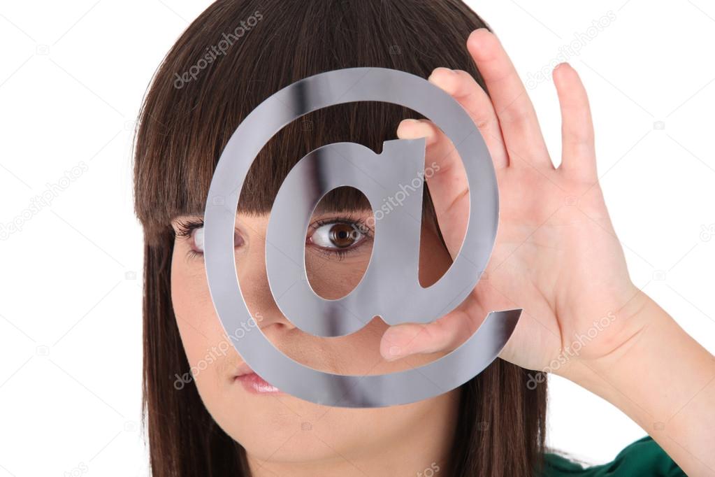 Brunette with email symbol Godreau_Lea_140410
