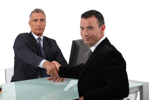 Businessmen shaking hands — Stock Photo, Image