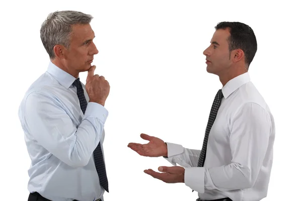 Dos hombres de negocios discutiendo. — Foto de Stock