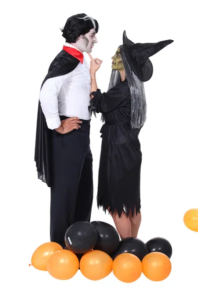 Couple à une fête d'Halloween — Photo