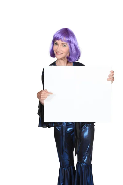 Woman with purple wig — Stock Photo, Image