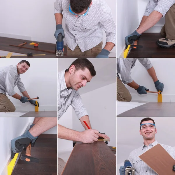 Mosaico de hombre que pone suelo laminado — Foto de Stock