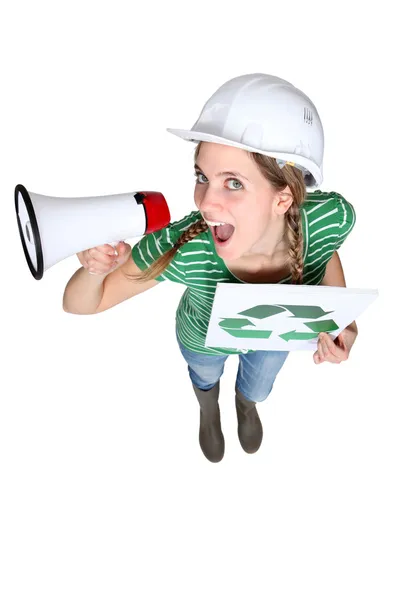 Mulher com cartaz de reciclagem — Fotografia de Stock