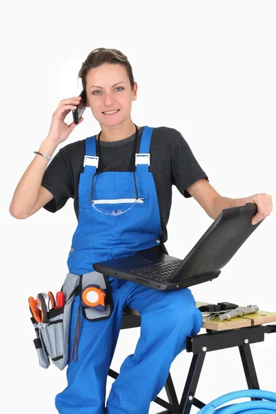 Repair woman ready to take the job ! — Stock Photo, Image