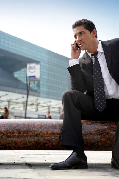 Businessman making a phone call — Stock Photo, Image