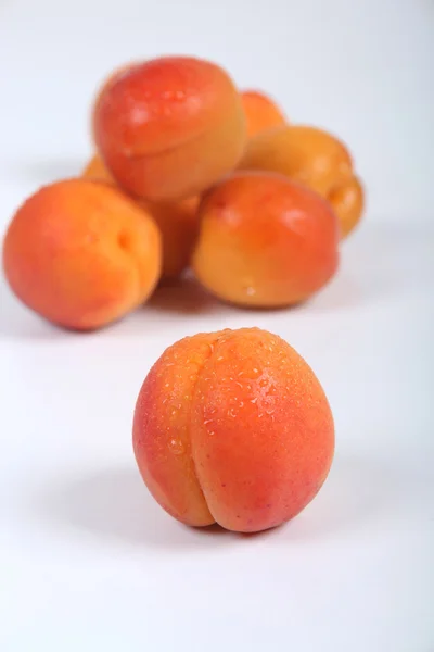 Washed apricots — Stock Photo, Image