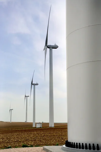 Rij van wind farm propellers — Stockfoto