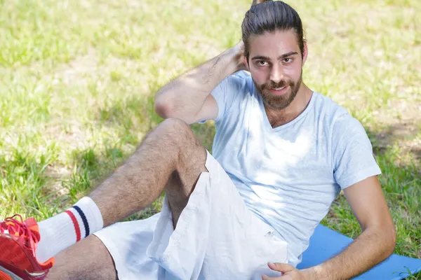 Sporty Young Man Doing Sit Ups Abs Crunches Nature — Stock Photo, Image