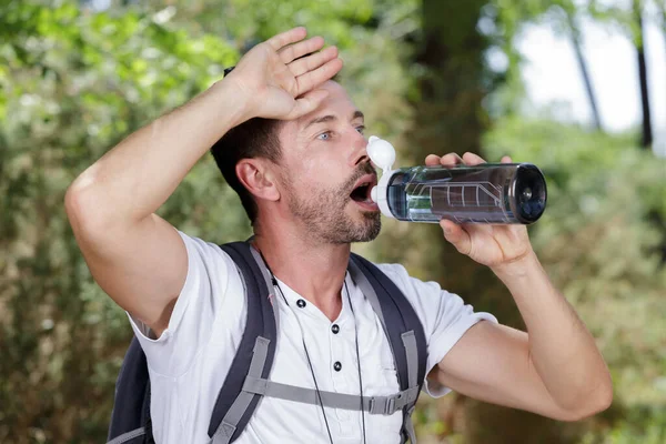 Male Hinker Drinking Water — Stock Photo, Image