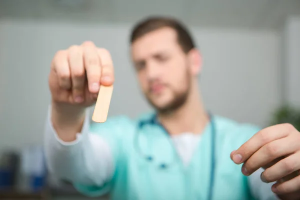 Medical Wooden Tongue Depressor — Stock Photo, Image