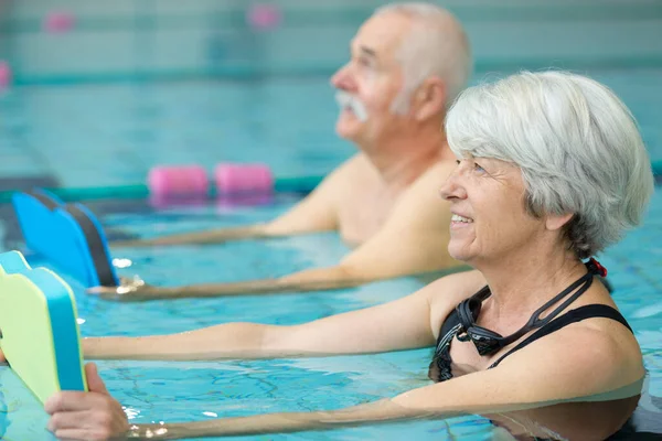 Wassersport Und Aerobic Für Ältere — Stockfoto