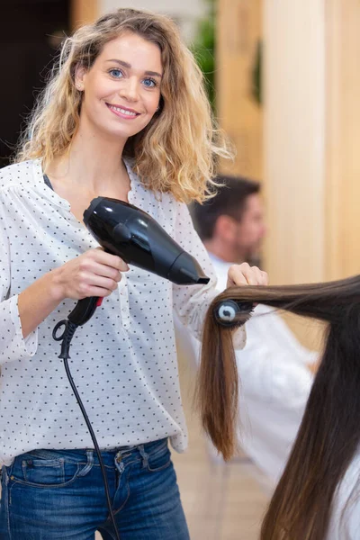 Profesjonalny Salon Fryzjerski Grzebień Suszarka Włosów — Zdjęcie stockowe