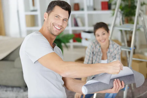 Jovem Casal Feliz Uma Nova Casa — Fotografia de Stock