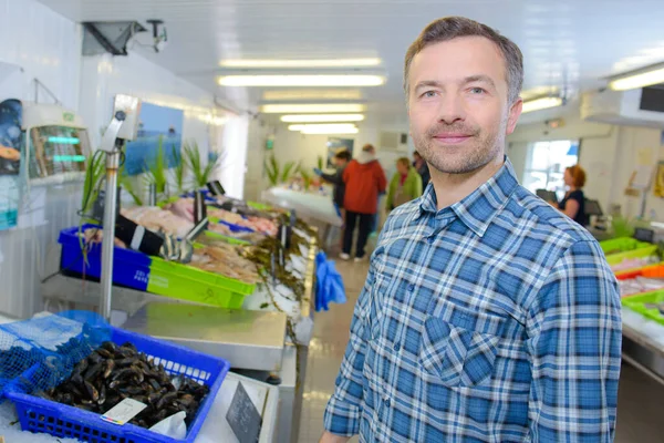 Porträt Eines Fischhändlers — Stockfoto