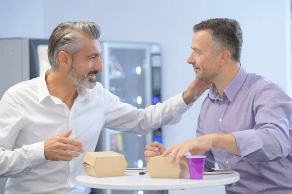 Zakenmensen Die Een Gezonde Lunch Hebben — Stockfoto