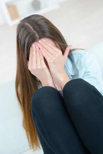 Woman Cry Hide Face — Stock Photo, Image