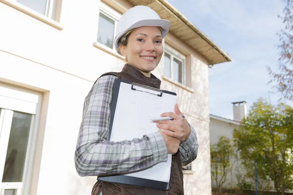 Happy Engineer Builder Woman Outdoors — Stock Fotó