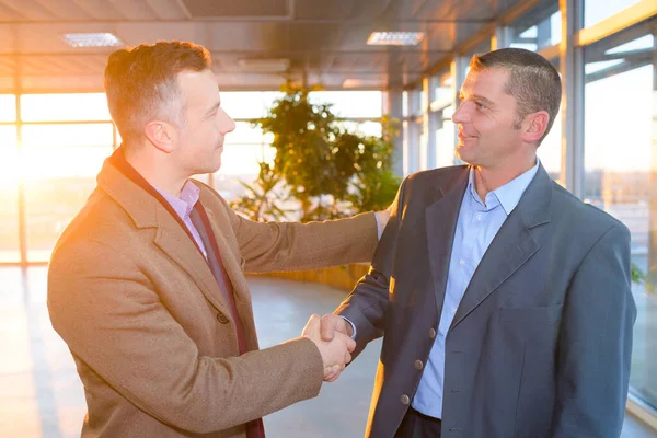 Close Businessman Handshake — Stock Photo, Image
